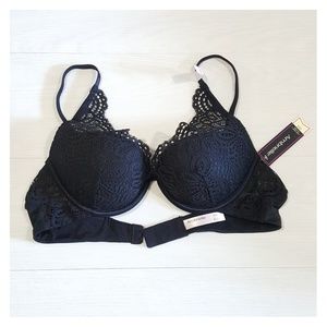 Black Lace Bra NWT